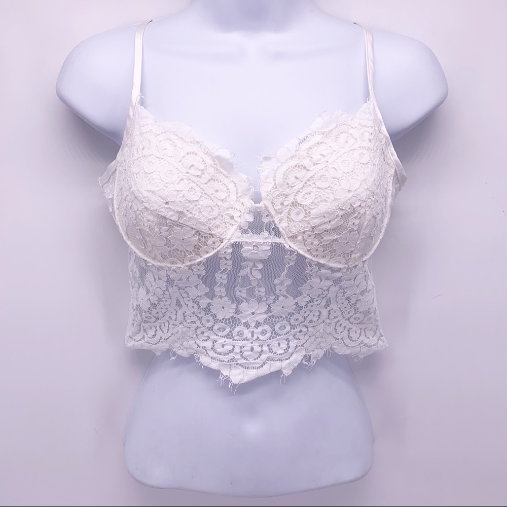 Bebe Cream Lace Cropped Bra Top Size 4
